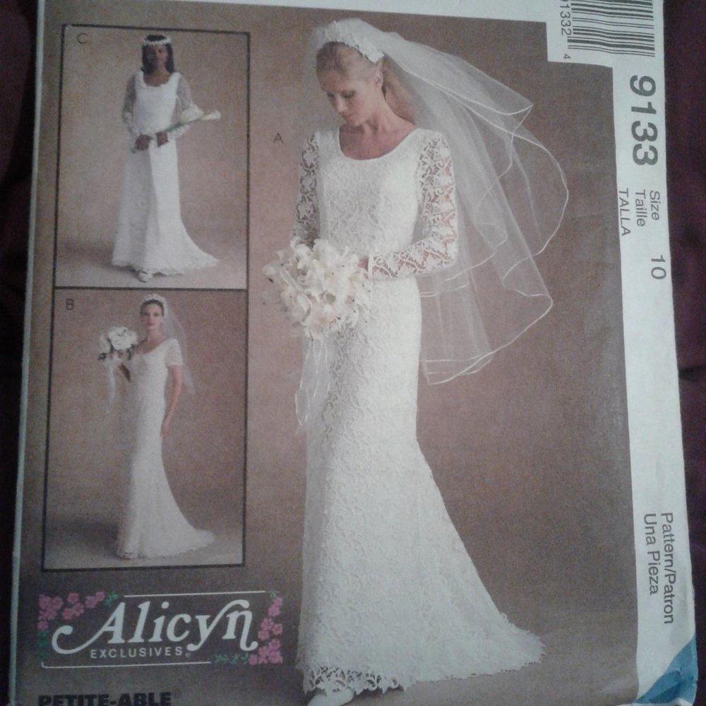 McCalls Sewing Pattern Wedding Dress 9133 Size 10
